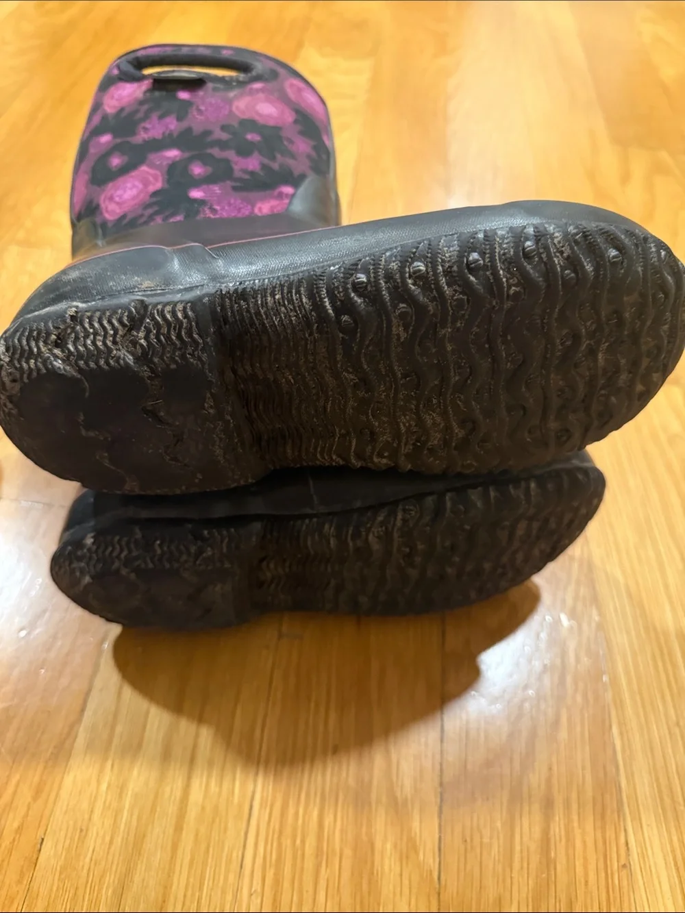 Bogs girls snow boots size 2.